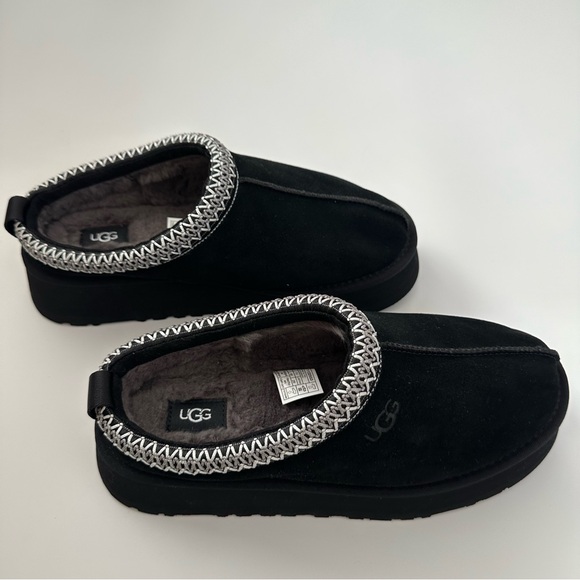 UGG Tazz Platform Black Size 9 NWT - Picture 12 of 16